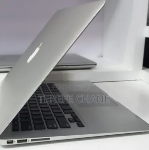 New Laptop Apple MacBook Air 2017 8GB Intel Core i7 SSD 128GB