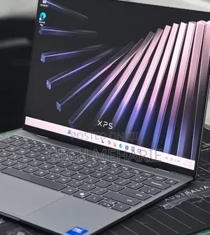 New Laptop Dell XPS 13 8GB Intel Core 5 SSD 512GB