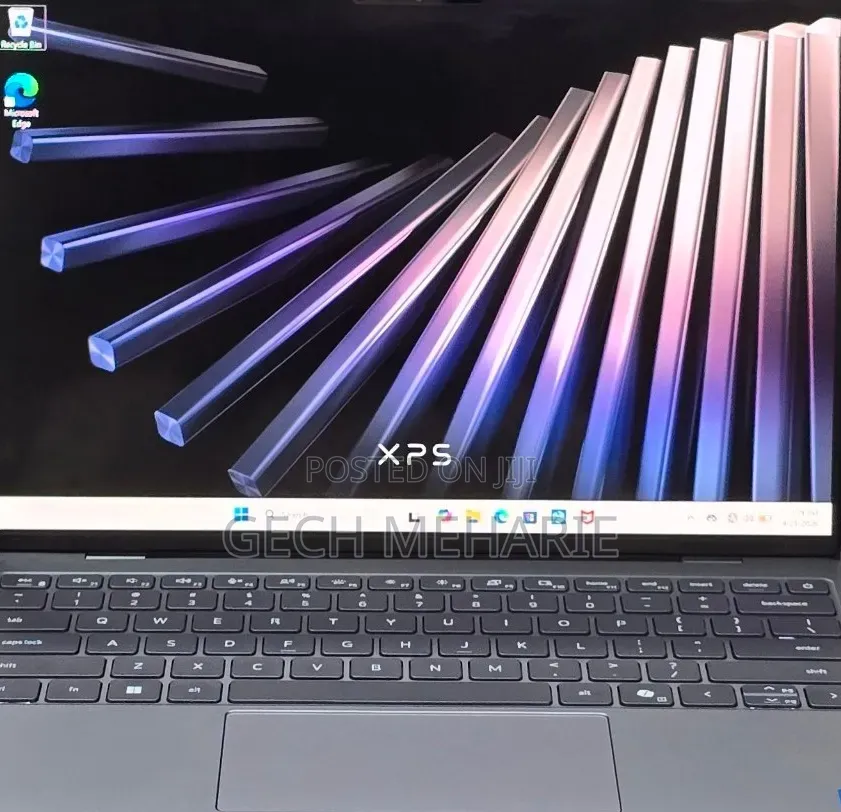 New Laptop Dell XPS 13 8GB Intel Core 5 SSD 512GB