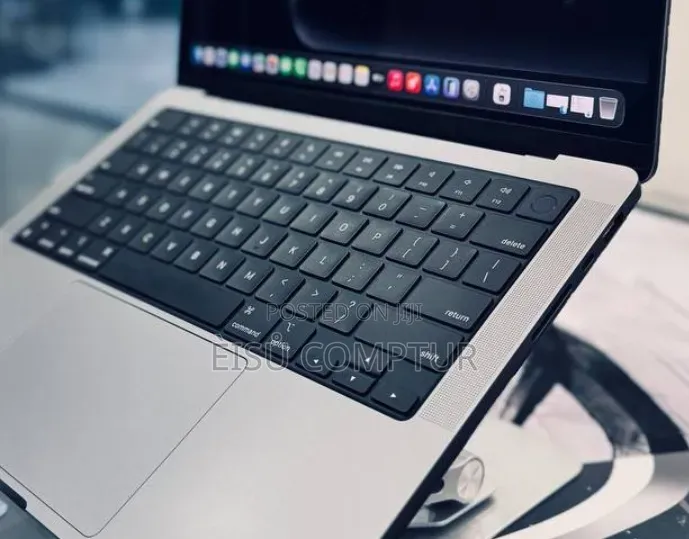 New Laptop Apple MacBook Pro 2021 M1 16GB Apple M1 Pro SSD 512GB