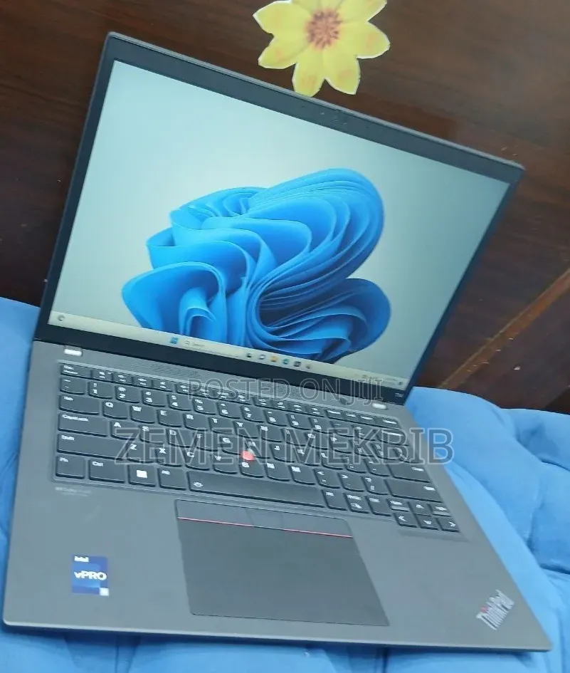 New Laptop Lenovo 16GB Intel Core i7 SSD 512GB