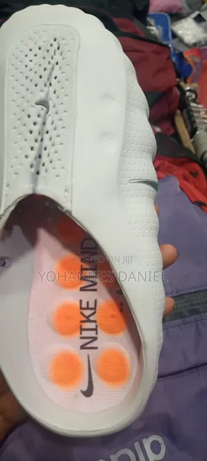 Authentic Nike Mind 1001