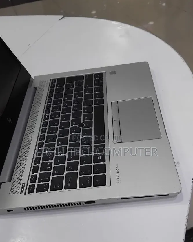 New Laptop HP EliteBook 830 G5 8GB Intel Core i5 SSD 512GB