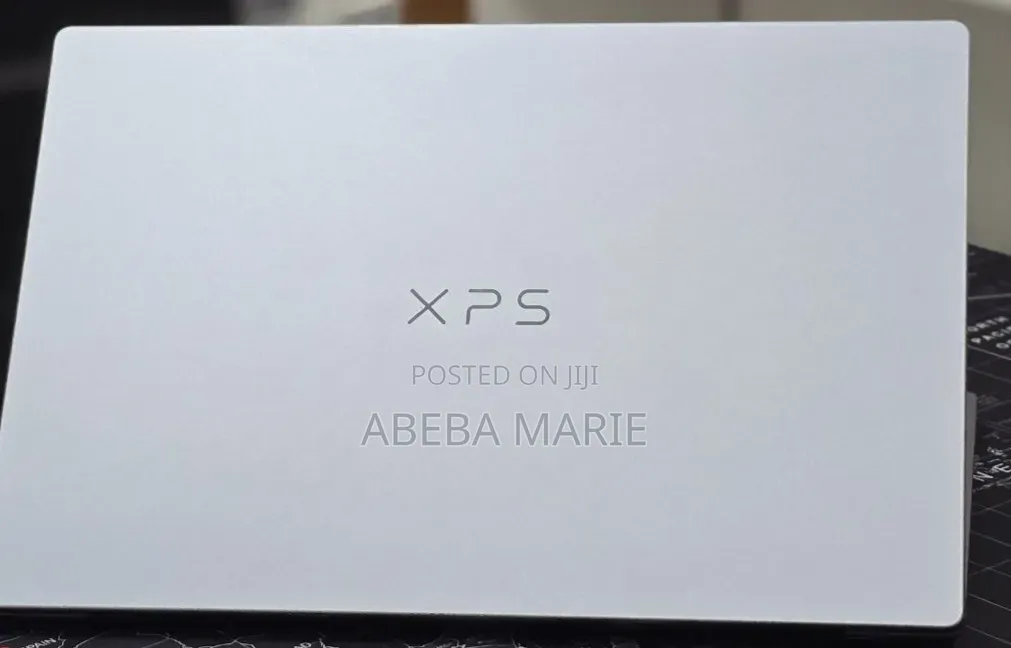 New Laptop Dell XPS 13 8GB Intel Core 5 SSD 512GB