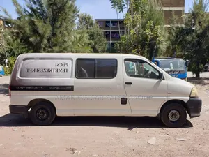 Toyota HiAce 2008 White
