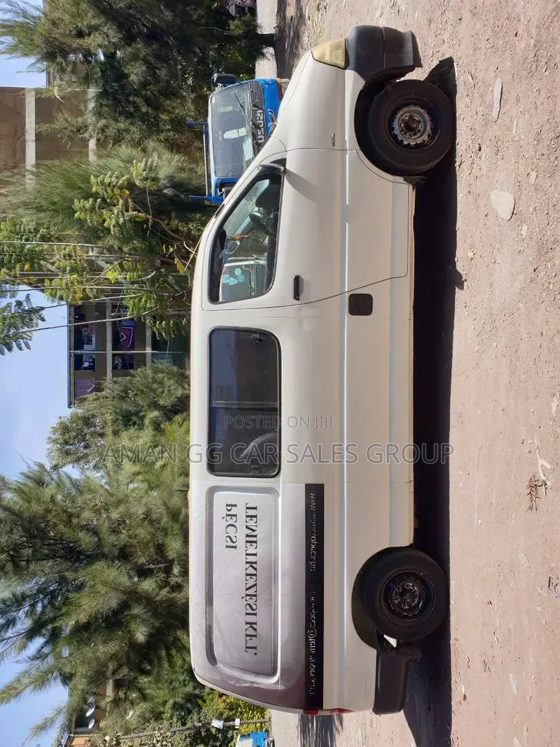 Toyota HiAce 2008 White
