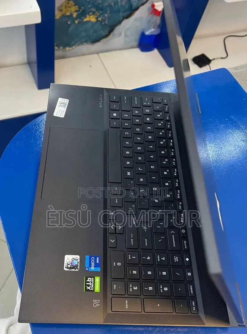 New Laptop HP Victus 16 16GB Intel Core i7 SSD 512GB