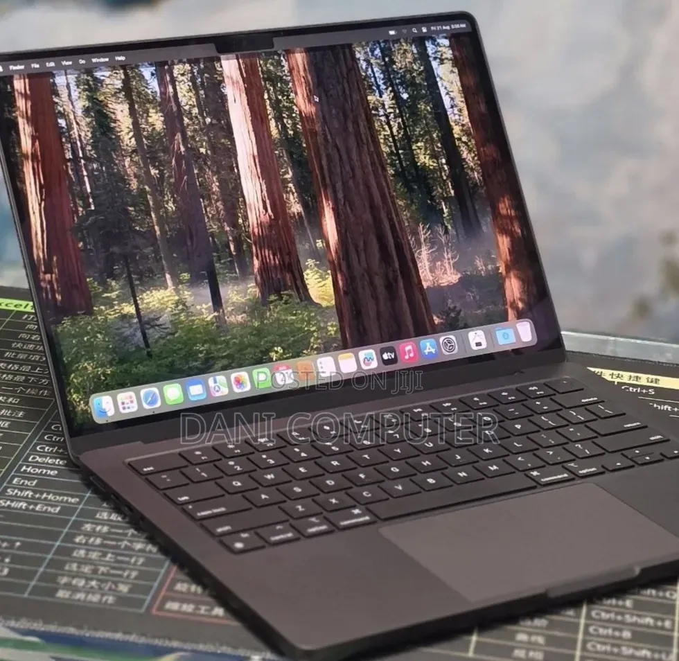 New Laptop Apple MacBook Pro 2024 M4 16GB Apple M4 Pro SSD 512GB