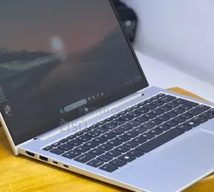 New Laptop HP Elitebook 830 G11 16GB Intel Core Ultra 7 SSD 512GB