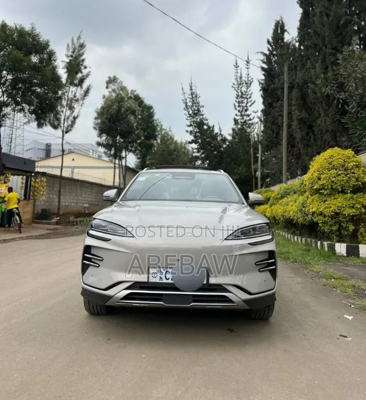 BYD Song Plus 2025 Silver