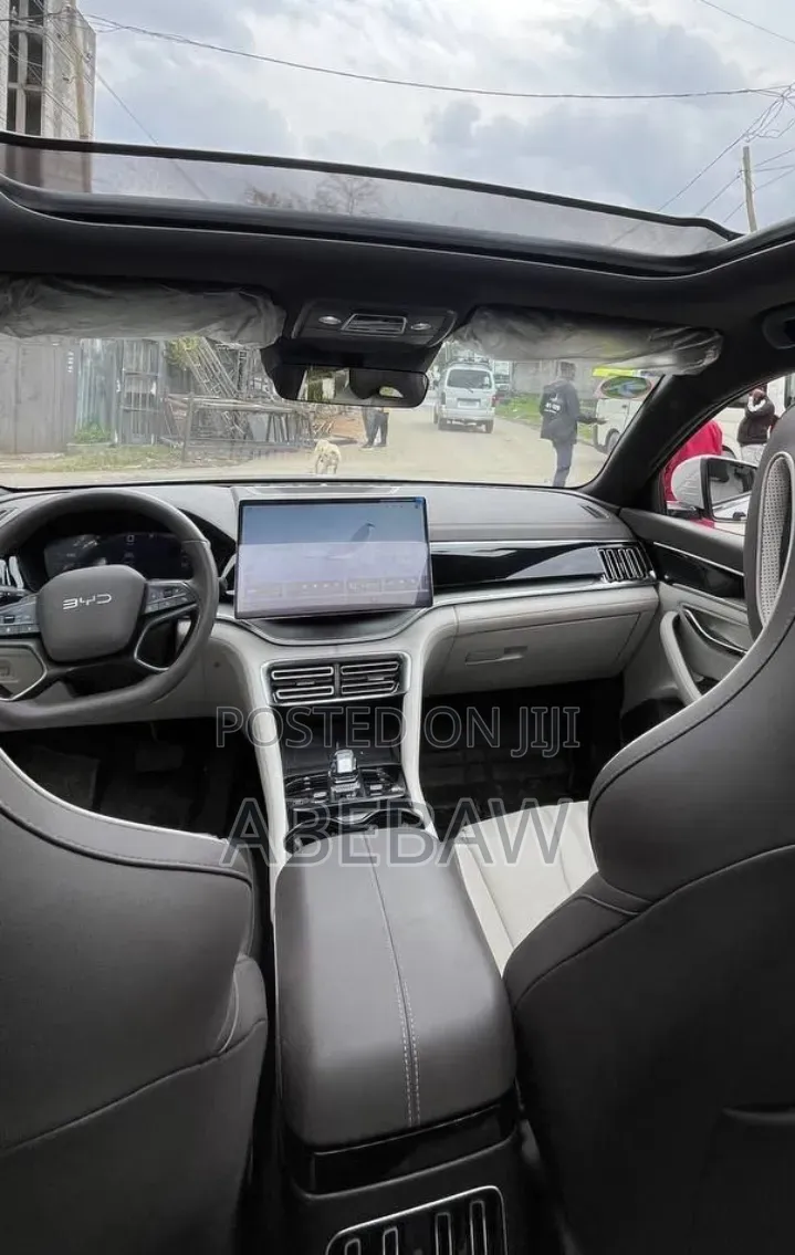 BYD Song Plus 2025 Silver