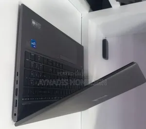 New Laptop HP ZBook Firefly G8 16GB Intel Core i7 SSD 512GB