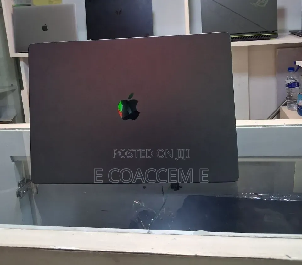 New Laptop Apple MacBook 48GB SSD 2T
