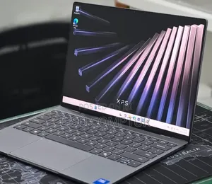 New Laptop Dell XPS 13 8GB Intel Core 5 SSD 512GB
