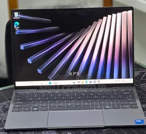 New Laptop Dell XPS 13 8GB Intel Core 5 SSD 512GB