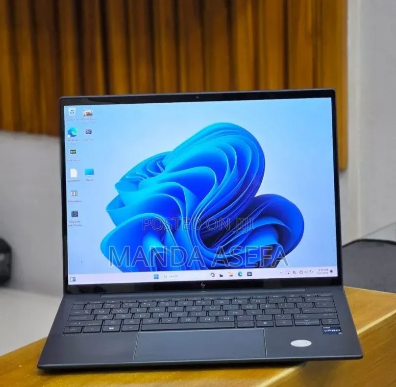 New Laptop HP Dragonfly G3 16GB Intel Core i7 SSD 512GB