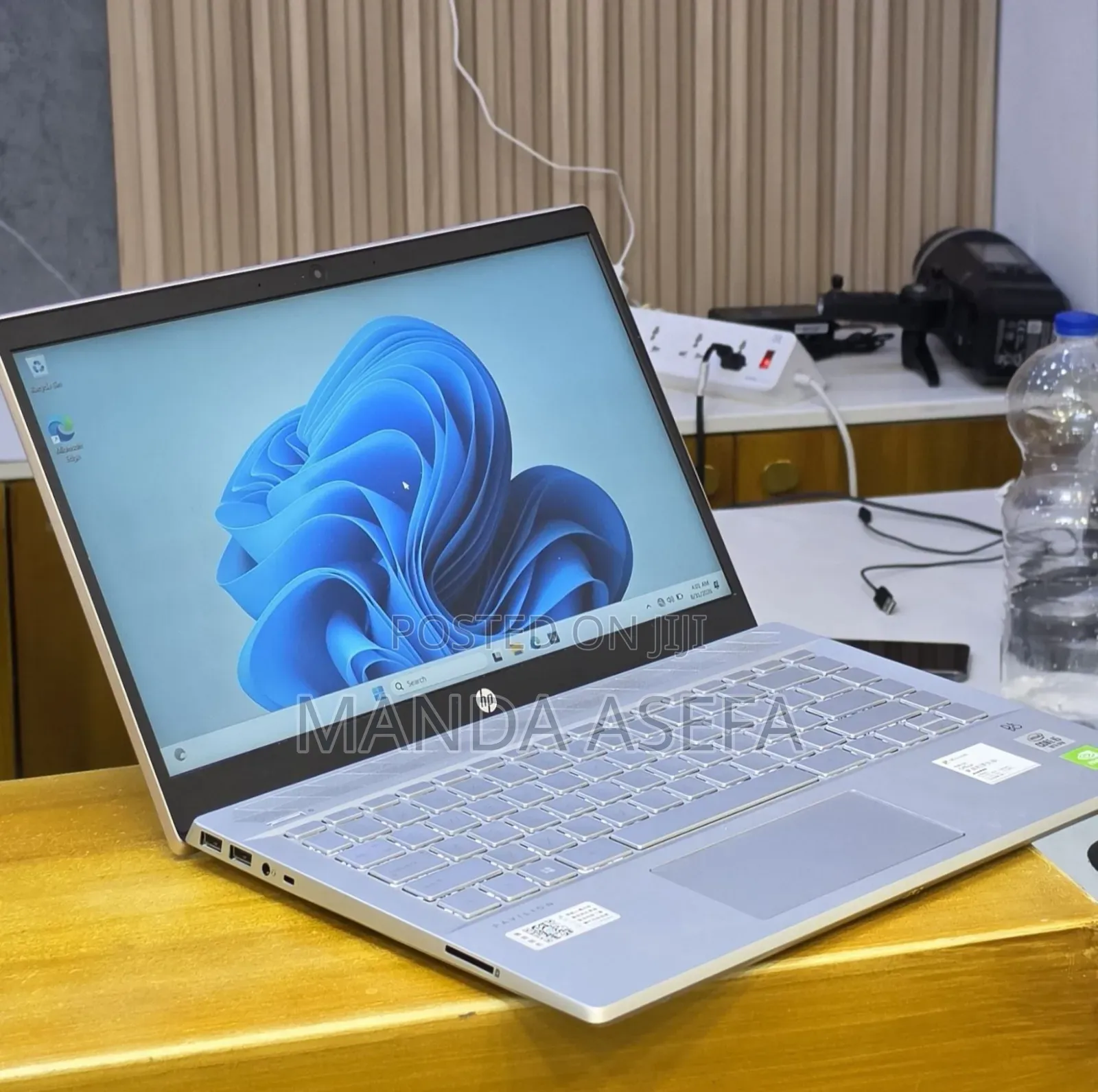 New Laptop HP Pavilion 14 8GB Intel Core i5 SSD 512GB