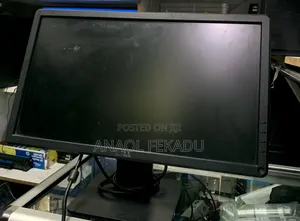●19 Inches Dell Monitor