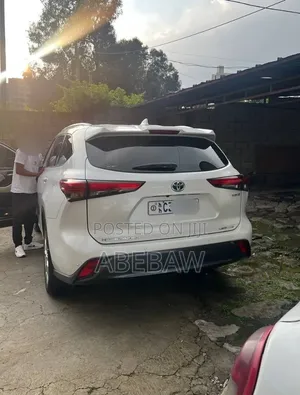 Toyota Highlander 2023 White