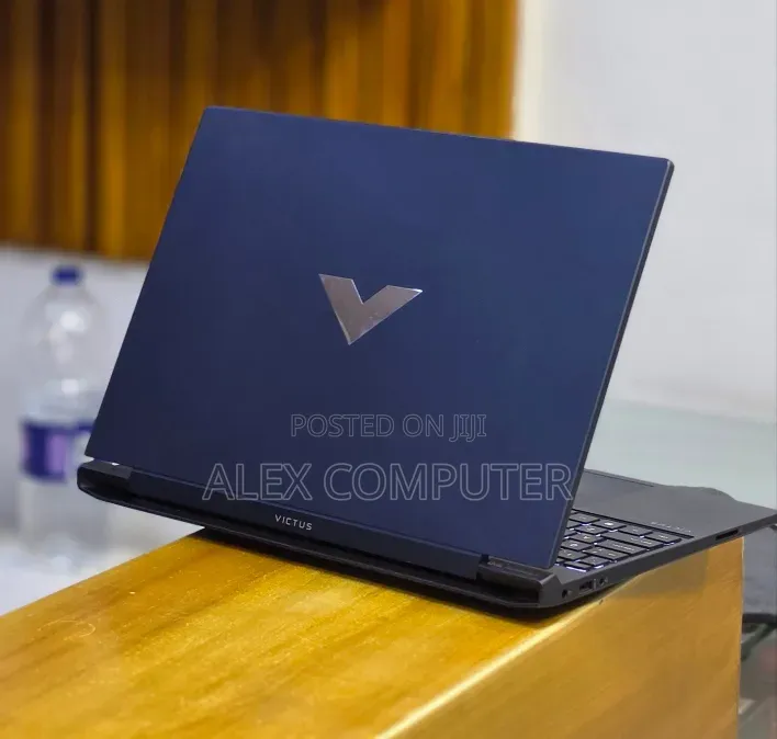 New Laptop HP Victus 15 16GB Intel Core i5 SSD 512GB