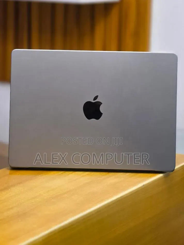New Laptop Apple MacBook Pro 2021 M1 32GB Apple M1 Pro SSD 512GB