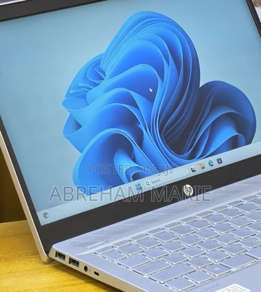 New Laptop HP Pavilion 14 8GB Intel Core i5 SSD 512GB