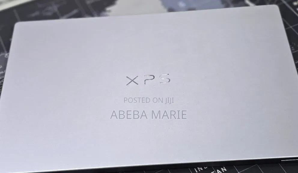 New Laptop Dell XPS 13 8GB Intel Core 5 SSD 512GB