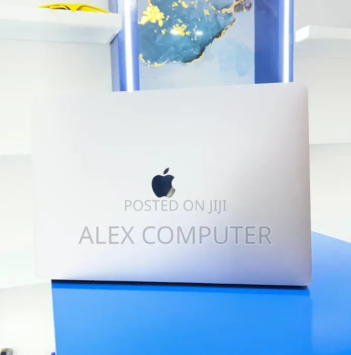 New Laptop Apple MacBook Pro 2019 32GB Intel Core i9 SSD 1T