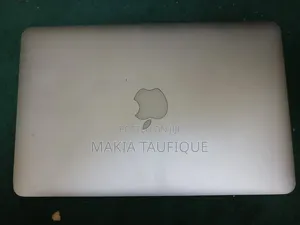 Laptop Apple MacBook 2012 4GB Intel Core i3 SSD 128GB