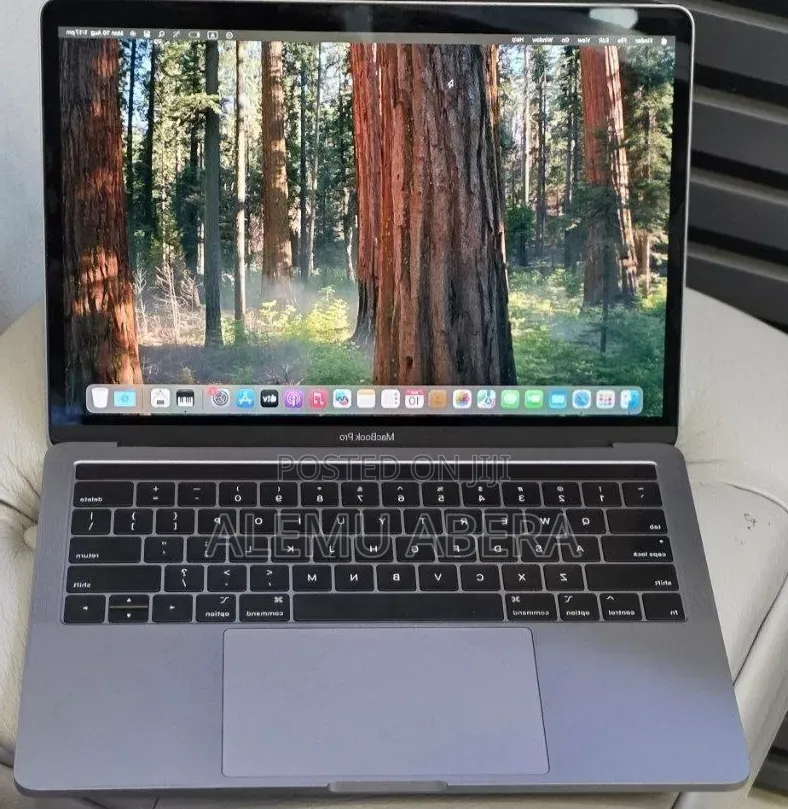 New Laptop Apple MacBook Pro 2019 16GB Intel Core i7 SSD 512GB