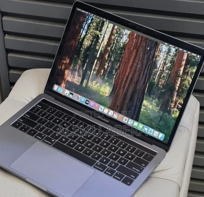 New Laptop Apple MacBook Pro 2019 16GB Intel Core i7 SSD 512GB