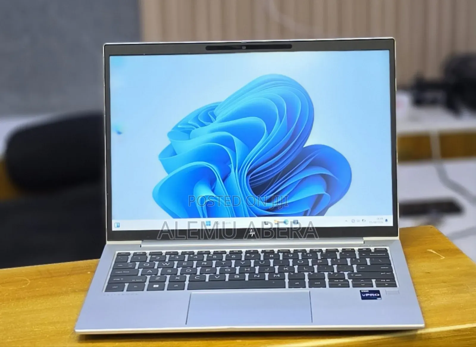 New Laptop HP EliteBook 840 G10 16GB Intel Core i7 SSD 512GB