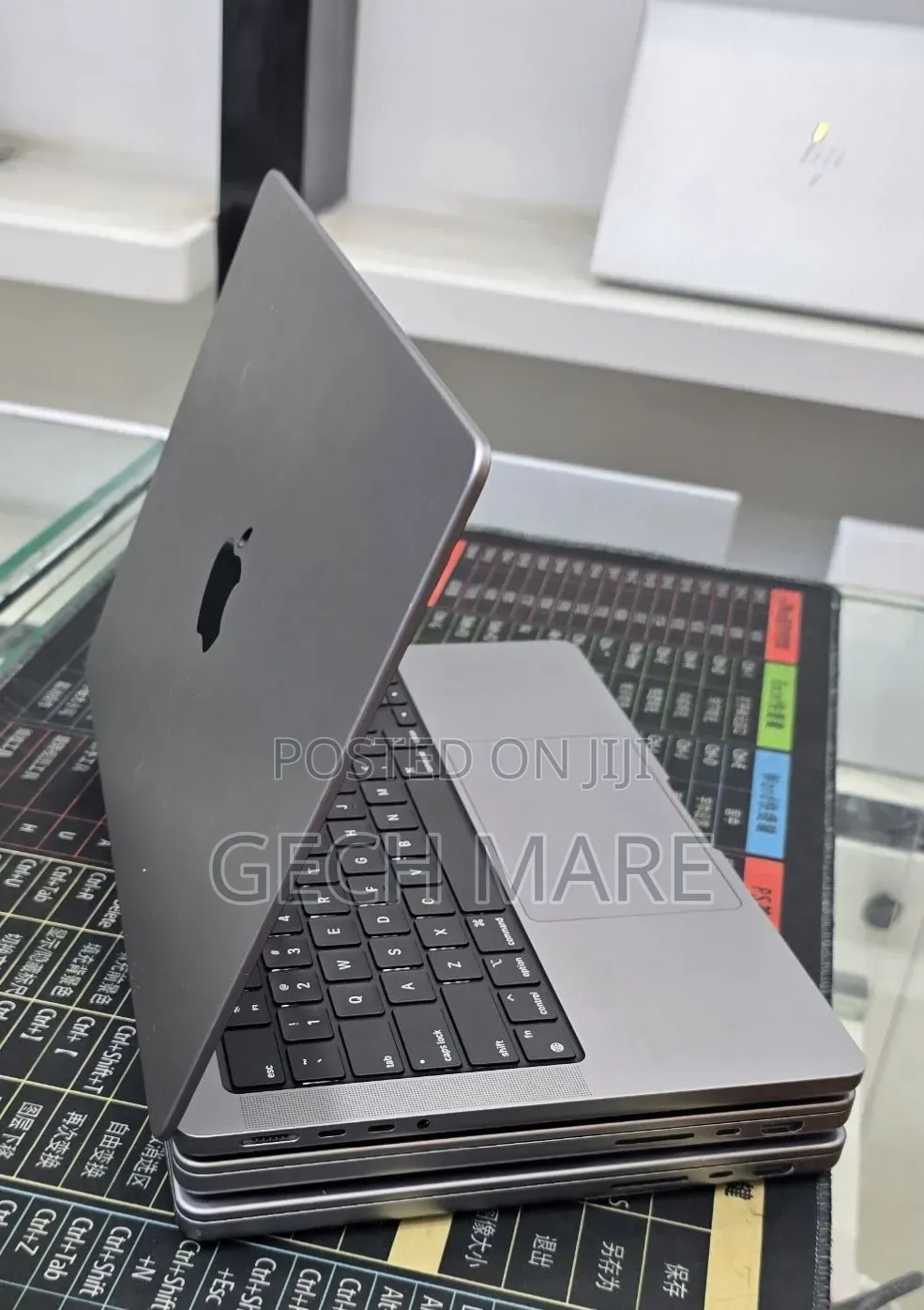 New Laptop Apple MacBook Pro 2021 M1 32GB Apple M1 Pro SSD 512GB