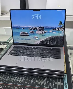 New Laptop Apple MacBook Pro 2021 M1 32GB Apple M1 Pro SSD 512GB