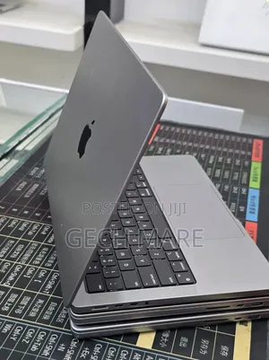 New Laptop Apple MacBook Pro 2021 M1 32GB Apple M1 Pro SSD 512GB