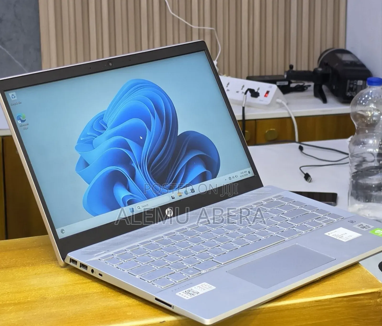 New Laptop HP Pavilion 14 8GB Intel Core i5 SSD 512GB