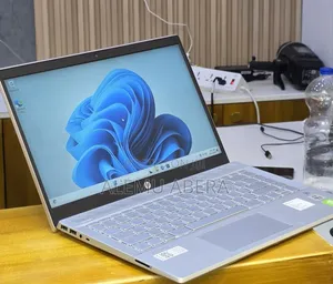 New Laptop HP Pavilion 14 8GB Intel Core i5 SSD 512GB