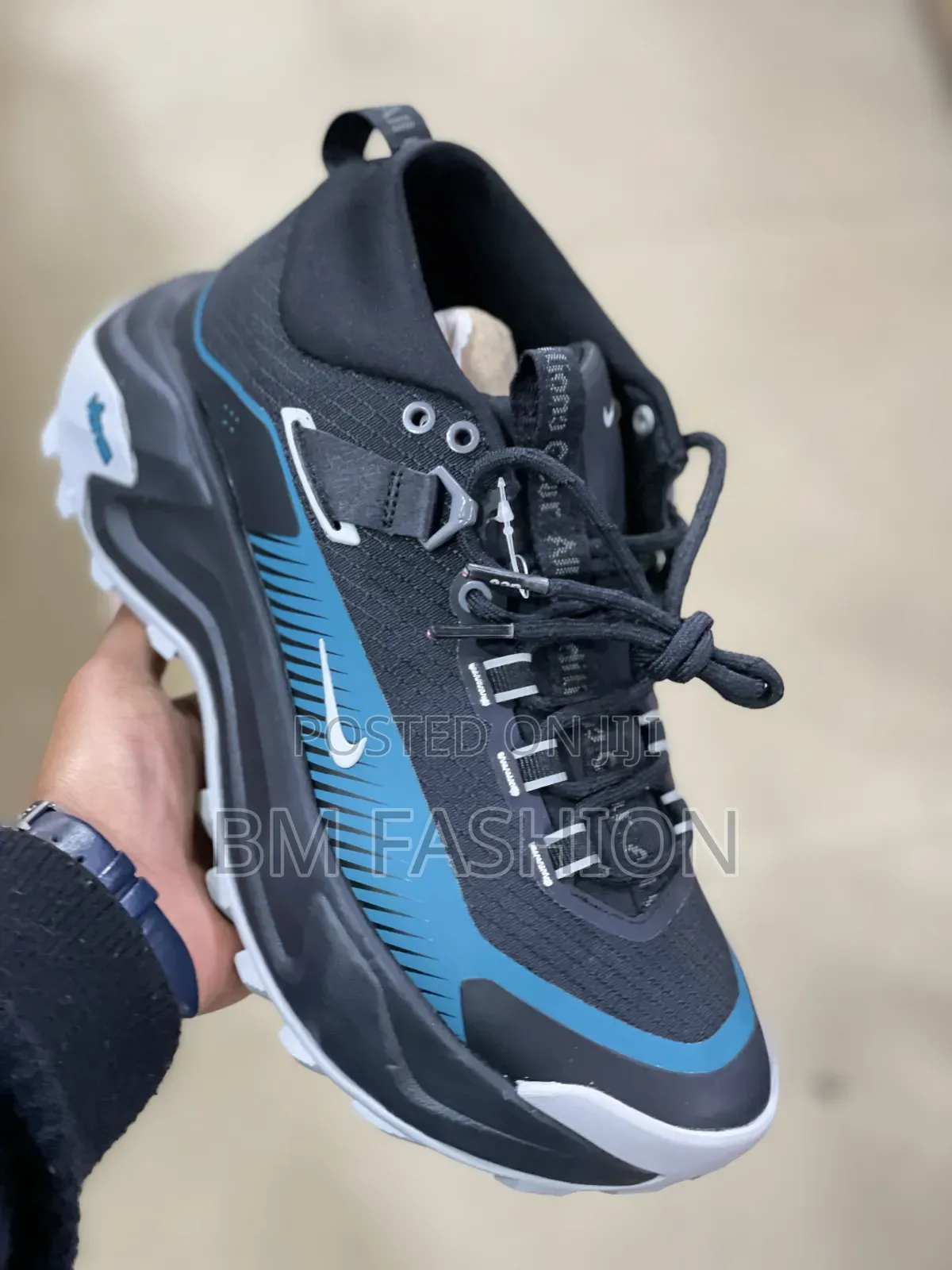 Lack and Teal Nike ACG Trail Sneaker With a Vibram Outsole