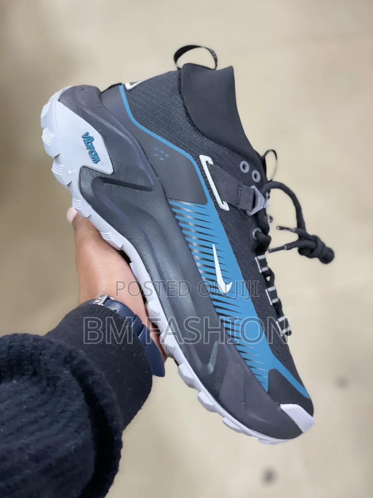 Lack and Teal Nike ACG Trail Sneaker With a Vibram Outsole