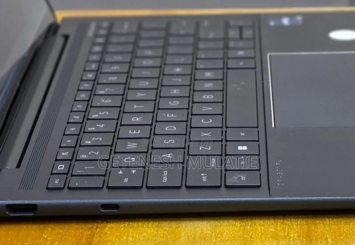 New Laptop HP Dragonfly G3 16GB Intel Core i7 SSD 512GB