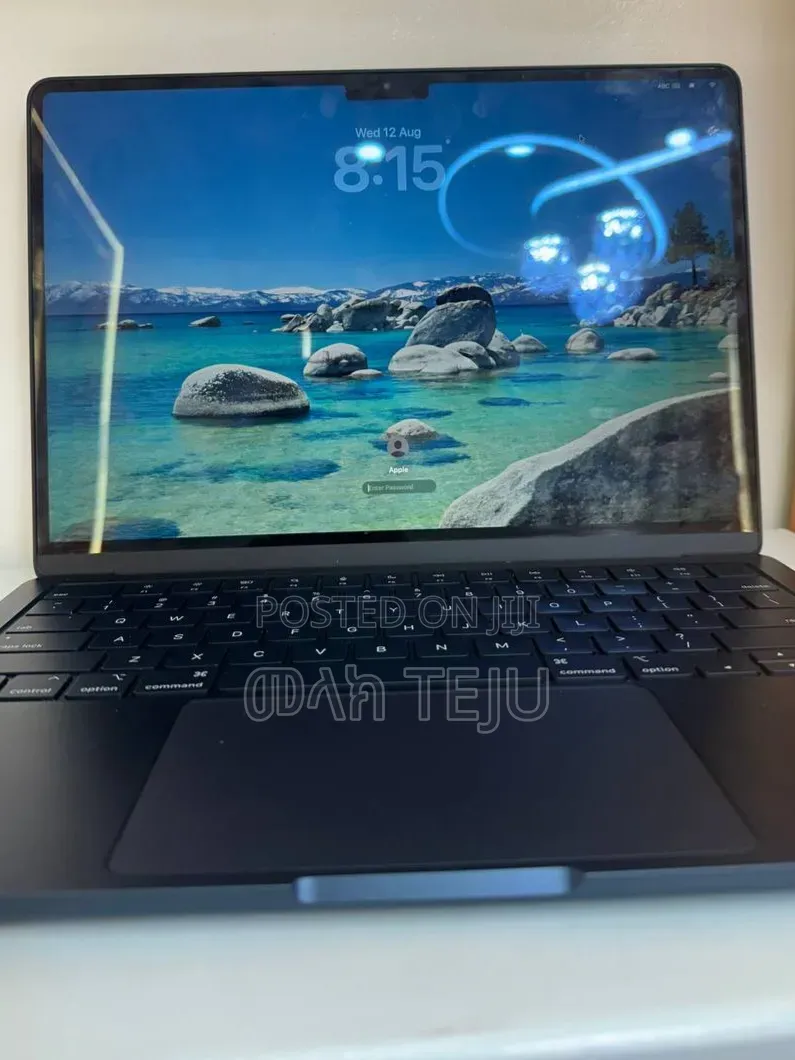 New Laptop Apple MacBook Pro 2025 M5 16GB Apple M5 SSD 512GB