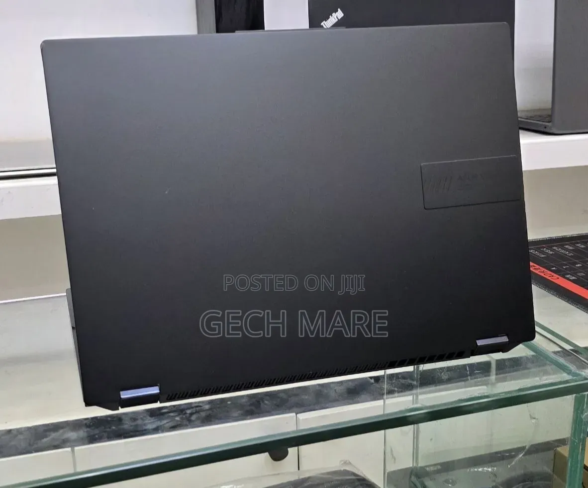 New Laptop Asus VivoBook 15 X505BA 16GB Intel Core i9 SSD 1T