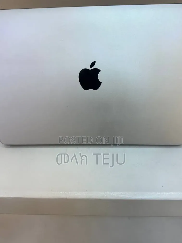 New Laptop Apple MacBook Pro 2021 M1 8GB Apple M1 SSD 256GB