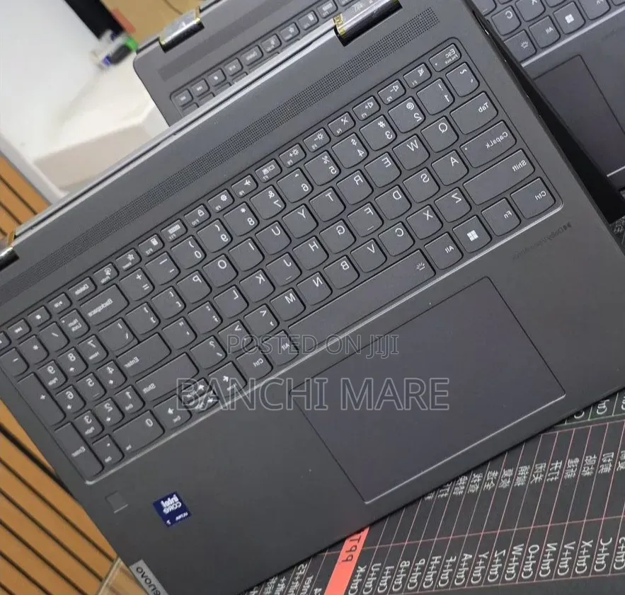 New Laptop Lenovo Yoga 7i 16GB Intel Core Ultra 7 SSD 512GB