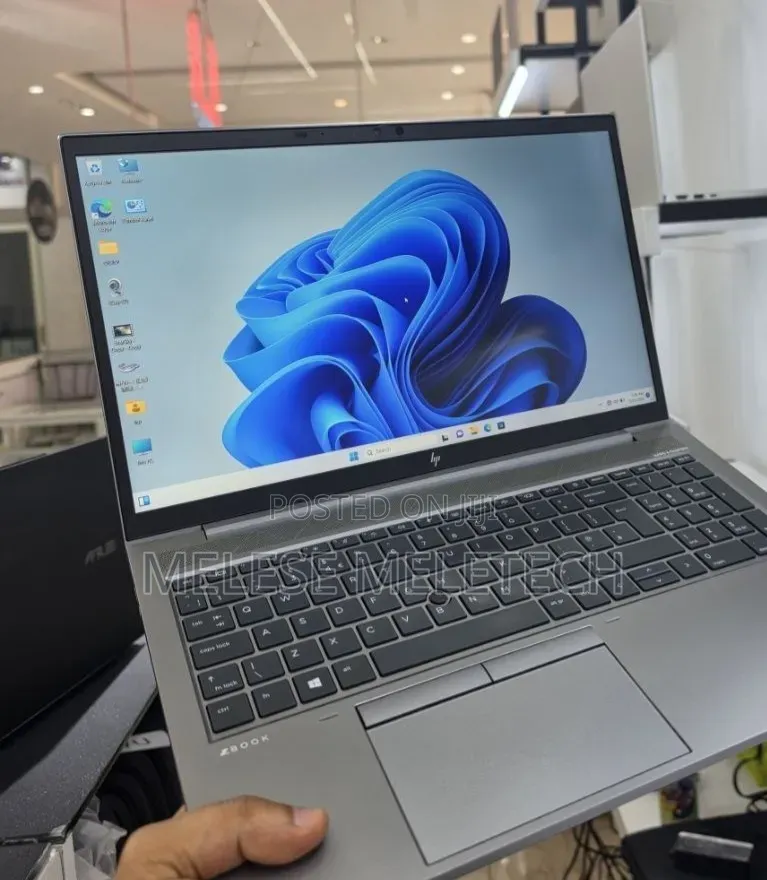 New Laptop HP ZBook Power G7 16GB Intel Core i7 SSD 512GB