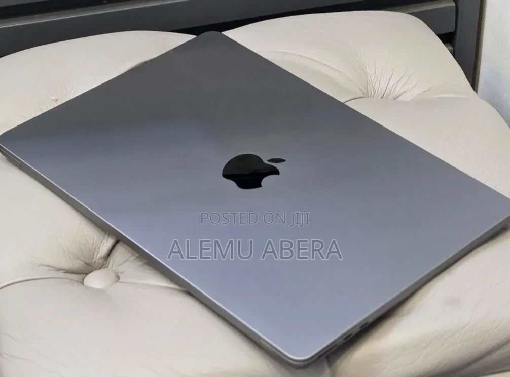 New Laptop Apple MacBook Air 2022 M2 8GB Apple M2 SSD 256GB