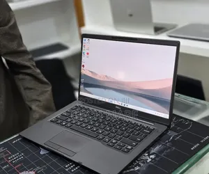 New Laptop Dell Latitude 5310 8GB Intel Core i7 SSD 256GB