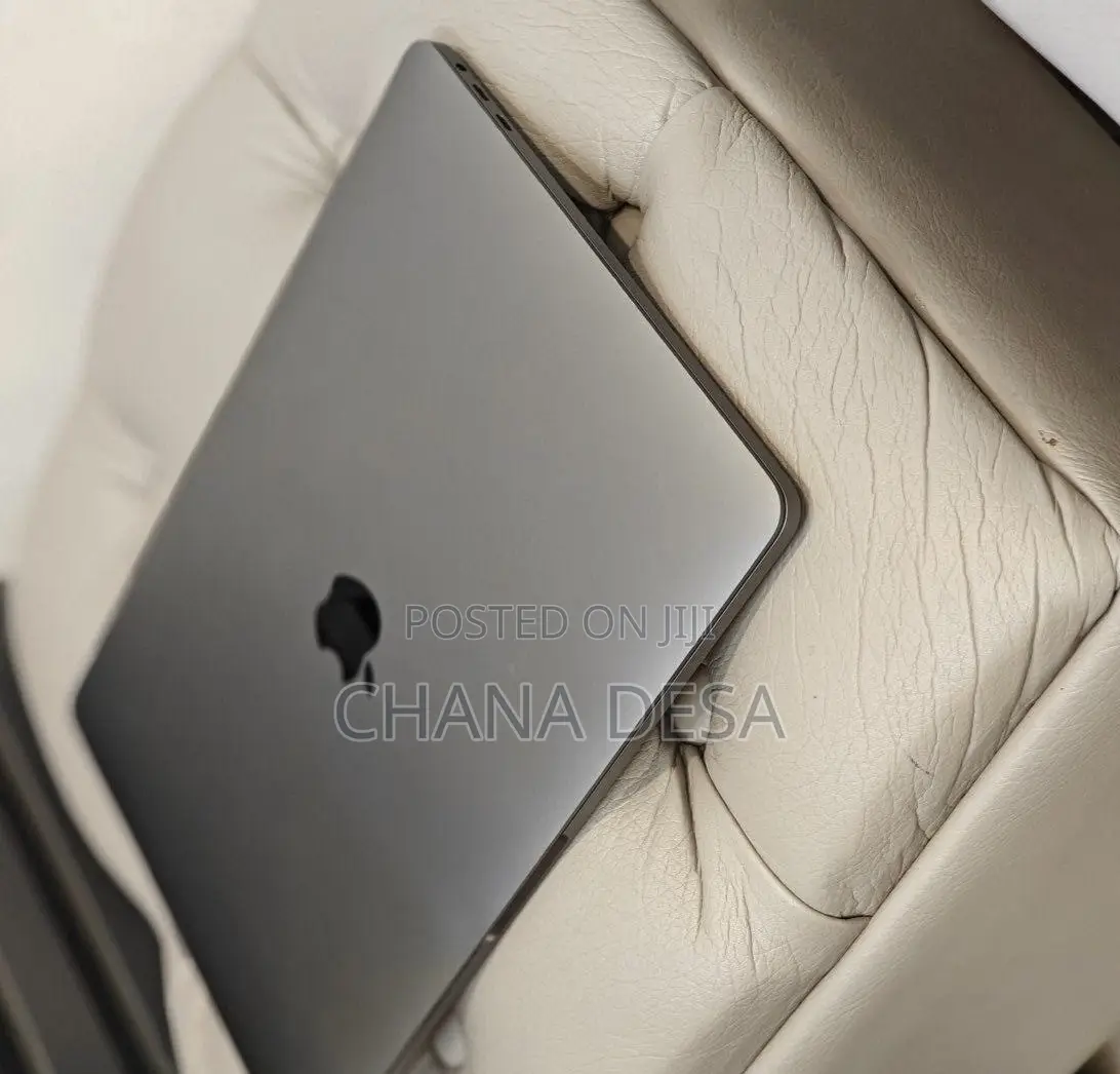 New Laptop Apple MacBook Pro 2019 16GB Intel Core i7 SSD 1T