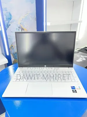New Laptop HP Pavilion 17 16GB Intel Core i7 SSD 1T