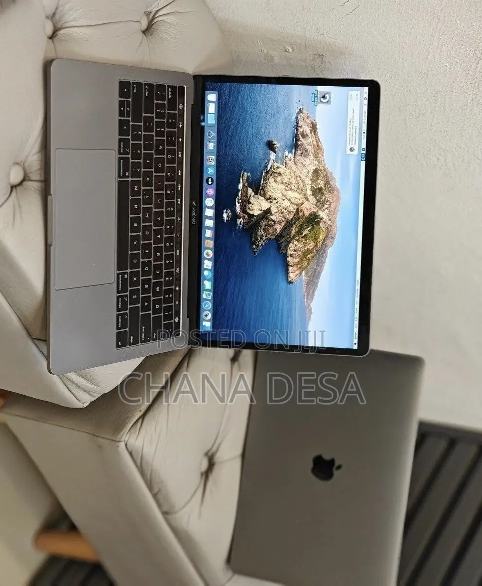 New Laptop Apple MacBook Pro 2019 16GB Intel Core i7 SSD 1T